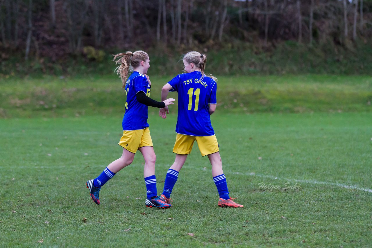 Bild 218 - B-Juniorinnen TSV Gnutz o.W. - SV Henstedt Ulzburg II : Ergebnis: ca. 5:0